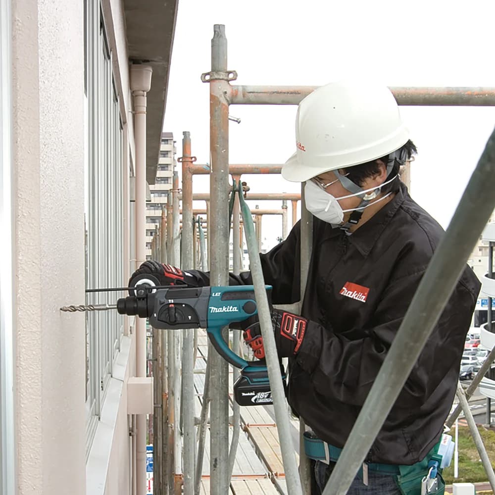Makita Akum. młotowiertarka 1,9J LXT ®