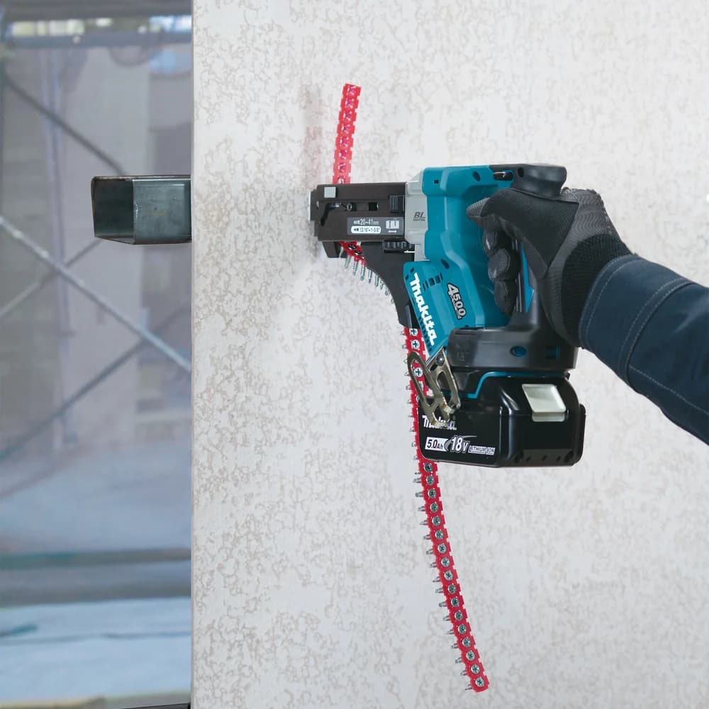Makita Akum. wkrętarka z magazynkiem LXT ®